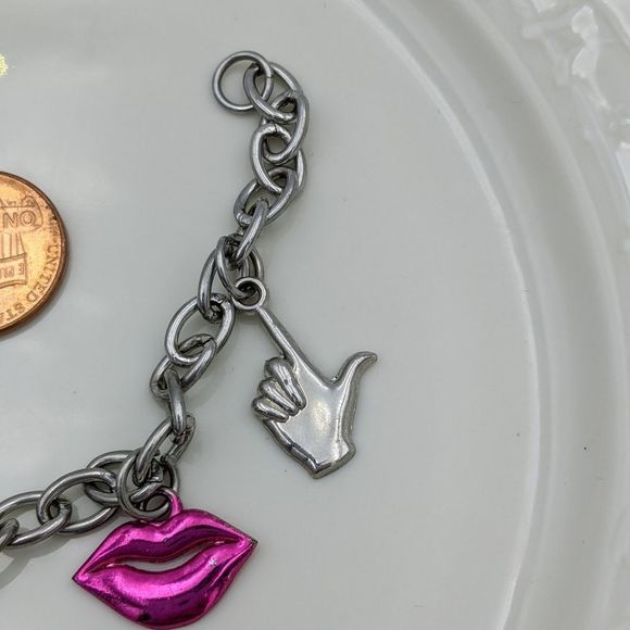 Glee Silver Tone Charm Bracelet Super Gleek - Picture 7 of 9